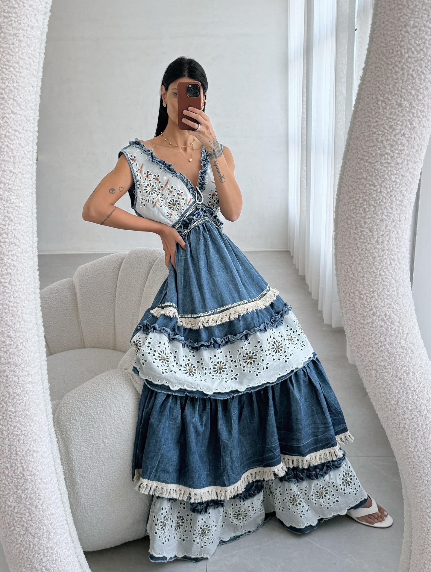 O boho que você ama em uma peça irresistível:
✅ Jeans com caimento perfeito
✅ Laise e bordados exclusivos
✅ Confortável + elegante ✨
Clique no link do perfil e garanta o seu
⚠️Peças limitadas! Vestido Suzana
www.ninabrand.com.br