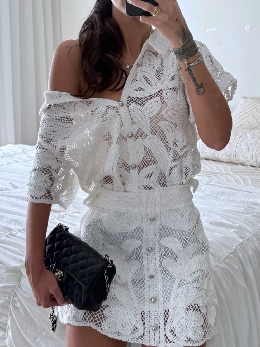 Já comprou seu look de ano novo ? Não ? 🤍✨
Duvido você achar um mais lindo que o nosso conjunto Amanda, todo trabalhado na renda…