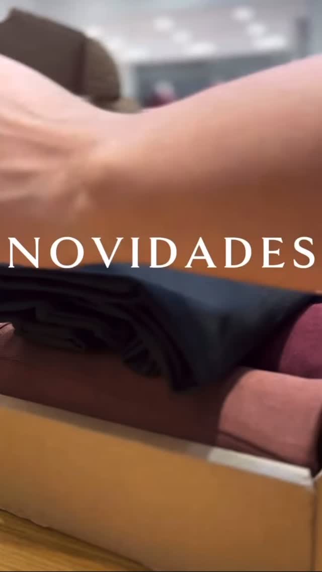 Se tem uma calça essencial no seu guarda-roupa é a legging de pezinho 👖🤍
Vai do look comfy até o mais arrumadinho, ótima para usar de camiseta ou com blazer, ela vai virar sua melhor amiga…