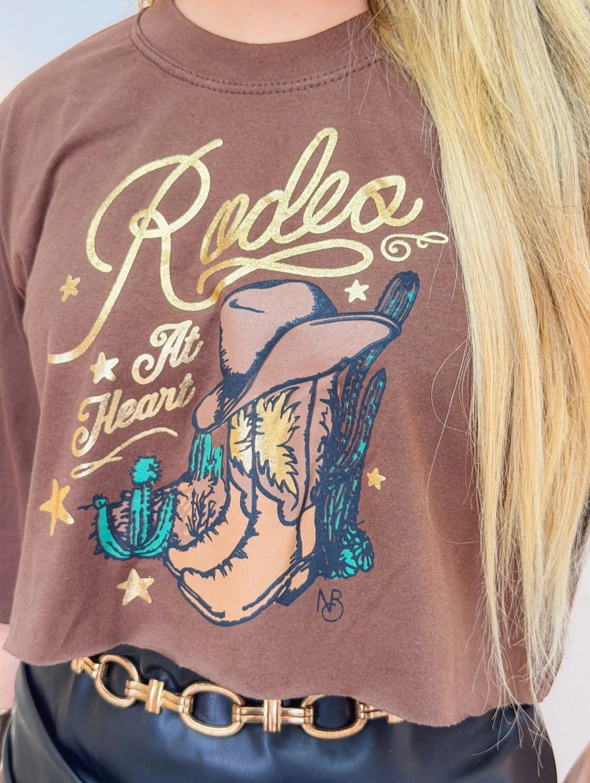 Também na versão tshirt cropped na vibe rodeio POR: 49,99 🤎👢🔗
