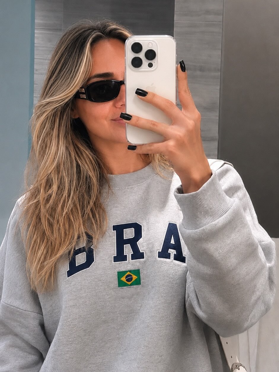 Quer o moletom igual da Virgínia para torcer para o Brasil ? Então clica na sacolinha e garante o seu 👇🏼🔗🛒💙🇧🇷