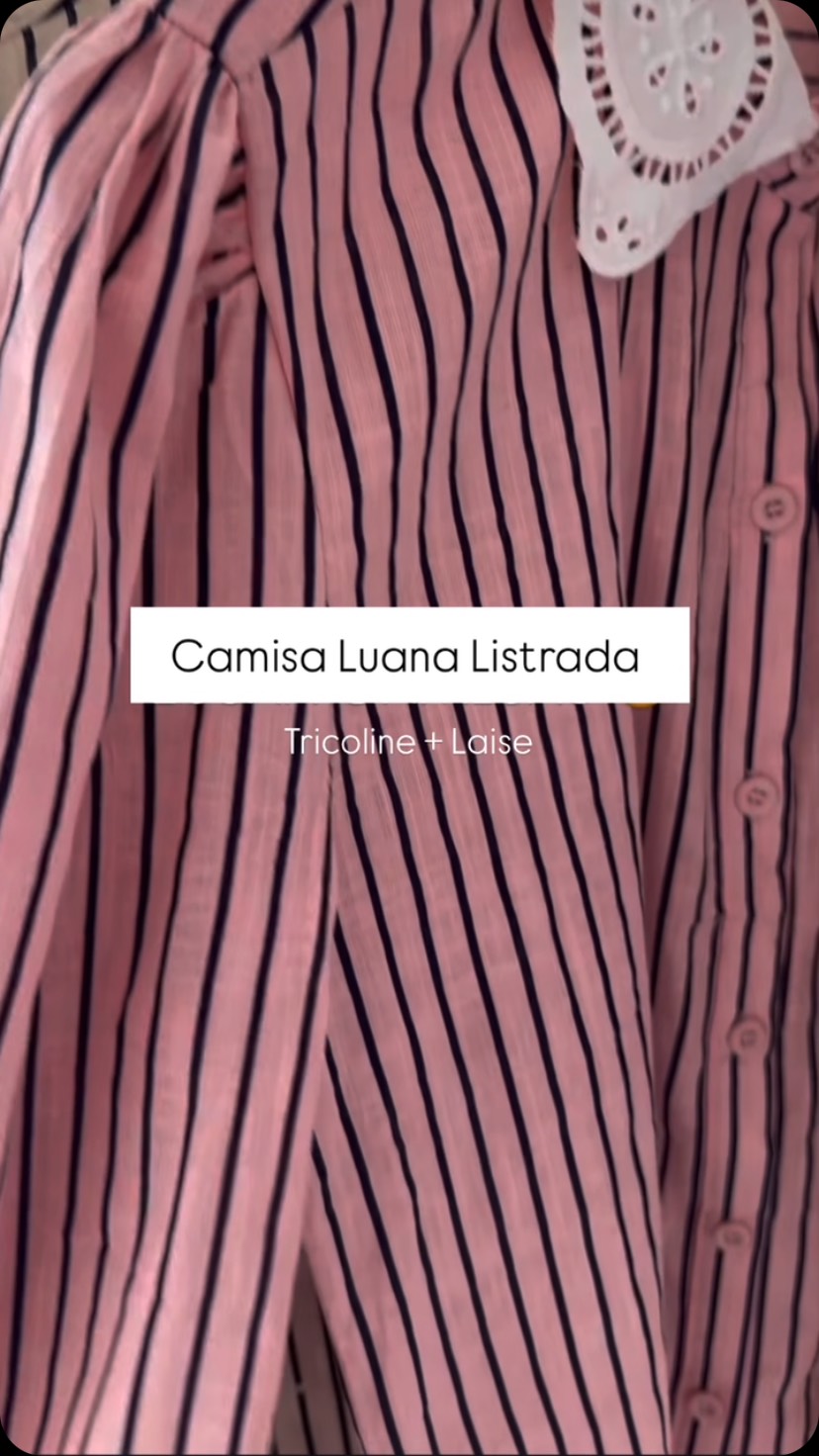 Sofisticação + Delicadeza traduzem a beleza dessa camisa 🤍🎀
Produzida em tecidos escolhidos a dedo, como tricoline e laise, que proporcionam um caimento impecável e deixam a peça ainda mais especial. ✨