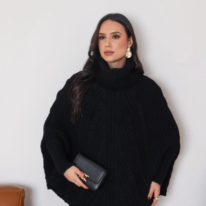 Poncho Stefany Preto
