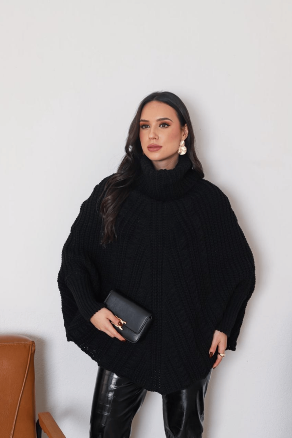 Poncho Stefany Preto