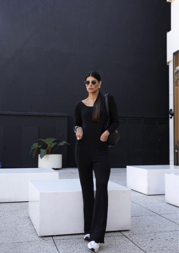 Macacão Isabelle Preto