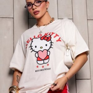 Camiseta Hello Kitty Coração Offwhite
