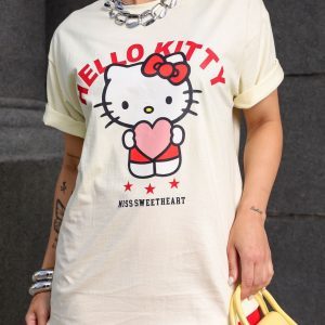 Camiseta Hello Kitty Coração Amarelo