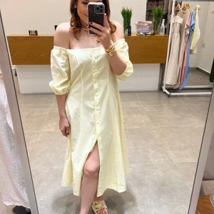 Vestido Larissa Listrado Amarelo