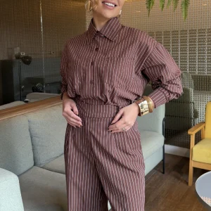 Camisa Lucilene Risca de Giz Marrom