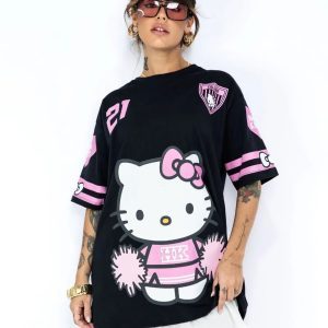 Camiseta Over Hello Kitty Pompom Preto