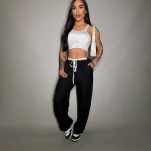 Calça Laila Preta + Top (brinde)